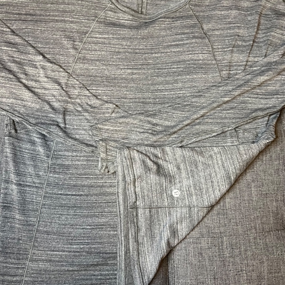 Lululemon Long Sleeve - Picture 2 of 3
